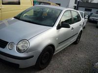Gebraucht VW Polo 54 PS (39 kW) 2002 Silber Limousine