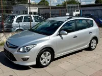 Używany Hyundai i30 Edition 90 KM (66 kW) 2012 Srebrny Kombi