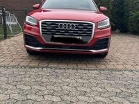 Gebraucht Audi Q2 Sport 150 PS (110 kW) 2016 Rot SUV