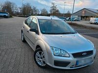 Gebraucht Ford Focus 100 PS (73 kW) 2006 Silber Limousine