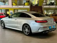 Gebraucht Mercedes E220 Night 194 PS (142 kW) 2019 Silber Coupé