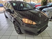 Gebraucht Ford Fiesta Trend 82 PS (60 kW) 2016 Grau Limousine