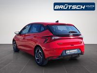 Gebraucht Hyundai i20 Intro Edition 101 PS (74 kW) 2021 Tomato red Kleinwagen