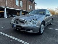 Gebraucht Mercedes E200 163 PS (119 kW) 2004 Gold Limousine