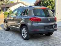 Gebraucht VW Tiguan 180 PS (132 kW) 2011 Grau SUV