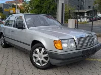 Gebraucht Mercedes 230 132 PS (97 kW) 1987 Grau Limousine