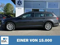 Gebraucht VW Passat 122 PS (89 kW) 2024 Grau metallic Kombi
