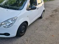 Gebraucht Opel Agila 65 PS (47 kW) 2012 Weiß Kleinwagen