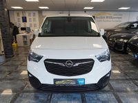 Gebraucht Opel Combo Edition 102 PS (75 kW) 2019 Weiß Van / Kleinbus