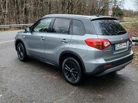 Gebraucht Suzuki Vitara 120 PS (88 kW) 2017 Grau SUV