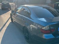 Gebraucht BMW 318 143 PS (105 kW) 2006 Grau Limousine