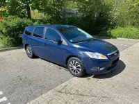 Gebraucht Ford Focus Trend 101 PS (74 kW) 2011 Blau Kombi