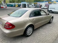 Gebraucht Mercedes E220 150 PS (110 kW) 2002 Beige Limousine