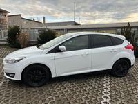 gebraucht Ford Focus EcoBoost*Business*Automatik*Limo*Navi*PDC