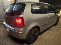 Gebraucht VW Polo 70 PS (51 kW) 2009 Grau Kleinwagen