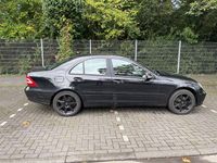 Gebraucht Mercedes C200 122 PS (89 kW) 2006 Schwarz Limousine