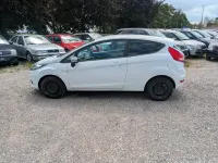 Gebraucht Ford Fiesta Trend 60 PS (44 kW) 2011 Weiß Kleinwagen