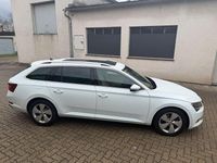 Gebraucht Skoda Superb 150 PS (110 kW) 2016 Weiß Limousine