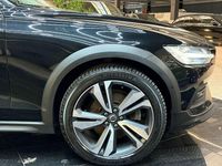 Gebraucht Volvo V60 CC Plus 197 PS (144 kW) 2023 Schwarz Kombi