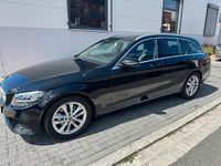 Gebraucht Mercedes C220 194 PS (142 kW) 2019 Schwarz Kombi