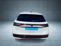 Gebraucht VW Passat R-line 150 PS (110 kW) 2024 Oryxweiß perlmutteffekt Kombi