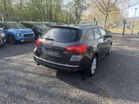 Gebraucht Opel Astra 140 PS (102 kW) 2013 Plat.anthr./rogrey/0j:silbergr Kombi