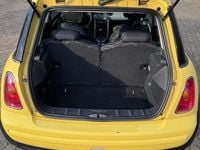 Usado Mini ONE 90 HP (66 kW) 2002 Amarelo Citadino