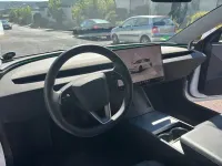 Gebraucht Tesla Model 3 RWD 188 kW (256 PS) 2024 Weiß Limousine