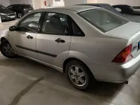 Gebraucht Ford Focus Ghia 101 PS (74 kW) 2000 Silber Limousine