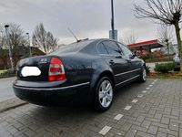 Usado Skoda Superb 149 HP (109 kW) 2007 Preto Sedan
