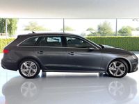 Gebraucht Audi A4 S-Line 204 PS (150 kW) 2023 Daytonagrau perleffekt Kombi