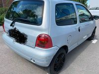 Second-hand Renault Twingo 75 CP (55 kW) 2003 Argintiu Hatchback