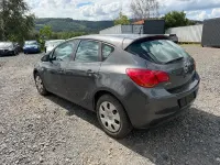 Gebraucht Opel Astra Edition 116 PS (85 kW) 2010 Grau Limousine
