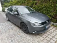 Gebraucht VW Jetta 105 PS (77 kW) 2011 Grau Limousine