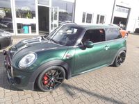 Gebraucht Mini John Cooper Works 265 PS (194 kW) 2018 British racing green ii metall Kleinwagen