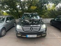 Gebraucht Mercedes 320 165 PS (121 kW) 2008 Schwarz SUV