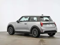 Używany Mini Cooper Classic 156 KM (114 kW) 2024 Szary Hatchback