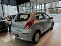 Gebraucht Hyundai i20 Edition 86 PS (63 kW) 2013 Blau Kleinwagen