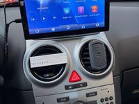 Gebraucht Opel Corsa Color Edition 69 PS (50 kW) 2014 Weiß Kleinwagen