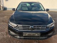 Gebraucht VW Passat Business 122 PS (89 kW) 2023 Schwarz Kombi