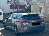 Gebraucht Hyundai i40 Premium 141 PS (103 kW) 2017 Grau Kombi
