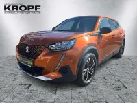 Gebraucht Peugeot e-2008 Active 100 kW (136 PS) 2022 Orange SUV