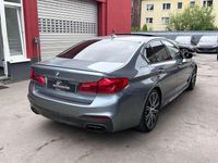 Gebraucht BMW 550 462 PS (339 kW) 2018 Bluestone metallic Limousine