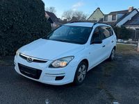 Gebraucht Hyundai i30 109 PS (80 kW) 2009 Weiß Kombi