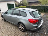 gebraucht Opel Astra Diesel BJ :11/2013 Kombi Fahrzeug springt nicht an
