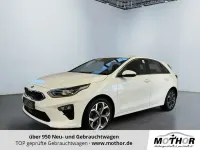 Gebraucht Kia Ceed Spirit 140 PS (102 kW) 2021 (hw2) deluxeweiss met. Kleinwagen