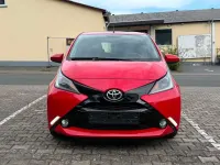 Gebraucht Toyota Aygo X-play 69 PS (50 kW) 2015 Rot Kleinwagen