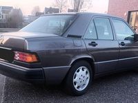 Gebraucht Mercedes 190 109 PS (80 kW) 1992 Violet Limousine