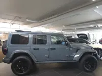 Neu Jeep Wrangler 272 PS (200 kW) 2025 Grau SUV