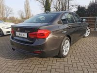 Gebraucht BMW 320 Sport Line 184 PS (135 kW) 2018 Braun metallic Limousine
